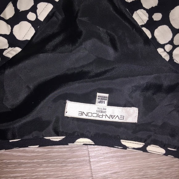 Bust Measuremnts: 38 inches - armpit to armpit Len - Picture 3 of 7